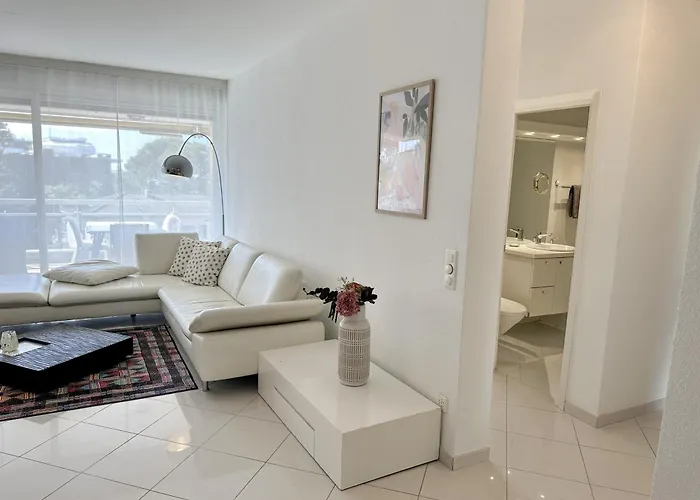 By Fewotessin أسكونا